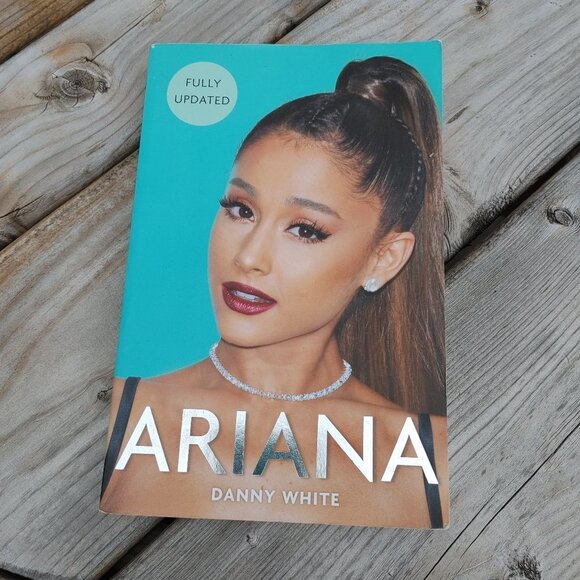 Ariana Grande Fully Updated Biography and Photos Danny White - Picture 1 of 5